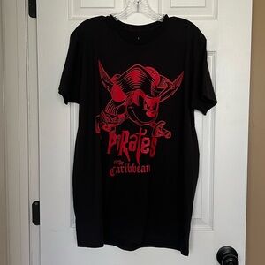 Disney Parks Pirates of the Caribbean Mickey Mouse Short Sleeve T-Shirt. Size L